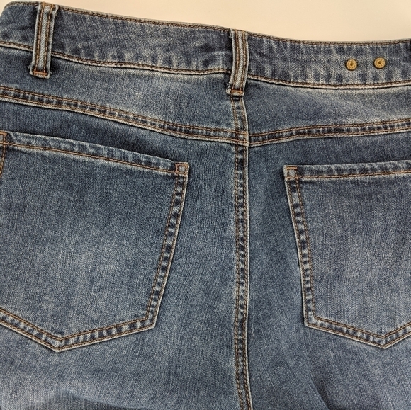 Cabi Jeans Womens Distressed Curvy Skinny Sz 6 - Picture 8 of 10